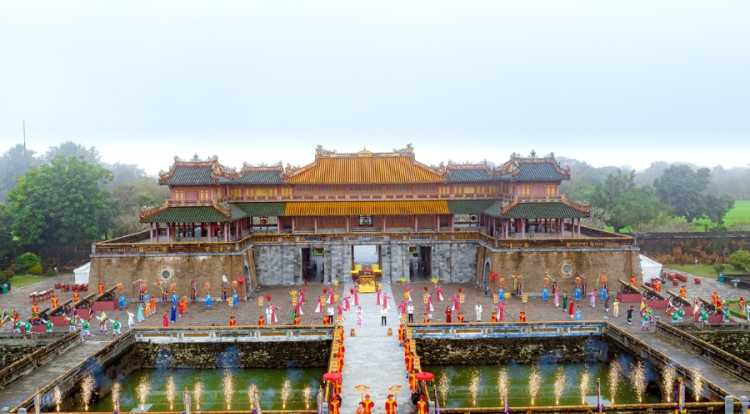 Tour du lịch Huế 4 ngày 3 đêm: Trọn gói - Lịch trình hấp dẫn